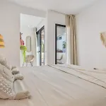 Casa Mila * Ла-Олива